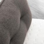 Stylowe Łóżko Dębowe z Eleganckim Wykończeniem Elona B