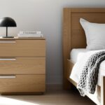 Elegancka drewniana szafka nocna Arella 3L-RE