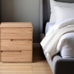 Szafka nocna z litego drewna Kobko 3L