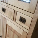 Mała Drewniana Komoda MENDOZ