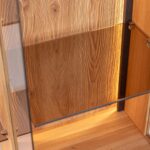 Nowoczesna Witryna z Regałem Essentia