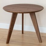 Klasyczny nowoczesny dębowy stolik tabacco Basic