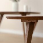 Klasyczny nowoczesny dębowy stolik tabacco Basic