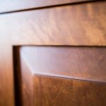 Drewniana Mała Szafka RTV na Nóżkach MENDOZ