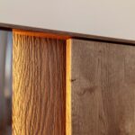 Elegancka nowoczesna dębowa witryna Essentia