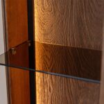 Elegancka nowoczesna dębowa witryna Essentia