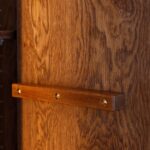 Elegancka dębowa nowoczesna witryna Essentia