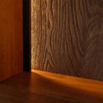 Elegancka dębowa nowoczesna witryna Essentia