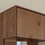 Minimalistyczna dębowa nowoczesna witryna Essentia