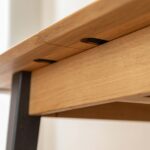 Minimalistyczny rozkładany dębowy stół Basic