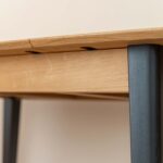 Minimalistyczny rozkładany dębowy stół Basic