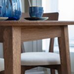 Klasyczny rozkładany dębowy stół 160 cm Basic