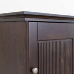 Elegancki nowoczesny sosnowy mebel Kalari