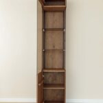 Minimalistyczna dębowa nowoczesna witryna Essentia