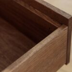 Klasyczny dębowy nowoczesny stolik Essentia