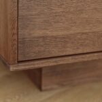 Klasyczny dębowy nowoczesny stolik Essentia