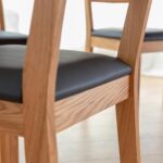 Solidne drewniane krzesło Set