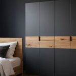 Elegancka szafa z litego drewna K40EF4E