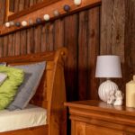 Biała szafka nocna na styl prowansalski ANADI