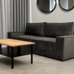 Stolik Kawowy z Drewna Dębowego i Metalową Ramą – Taverno