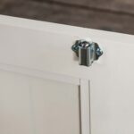 Biała szafka na buty do przedpokoju INGRID