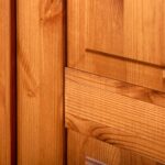 Sosnowa szafa dwudrzwiowa z szufladami ANADI